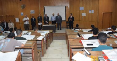 رئيس جامعة بنها: حريصون على تنمية مهارات الطلاب وتشجيع ممارسة الأنشطة 