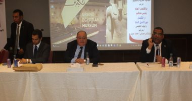 التمثيل العمالى بالرياض يستعرض خدمات التواصل مع المصريين بالمملكة