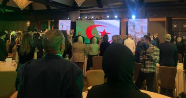 إحياء التراث الفني الجزائرى فى عيد ثورة التحرير الـ71.. أجواء من البهجة تجمع المصريين والجزائريين.. والجزائريات يخطفن الأنظار بالقفطان الأصيل.. والسفير: روابطنا بمصر راسخة ودعم فلسطين التزام ثابت.. صور