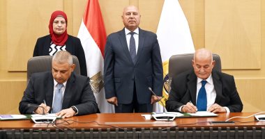 توقيع عقد بين "القاهرة للاستثمار" وشركة ليوني مصر لإقامة مجمع صناعي لإنتاج الضفائر