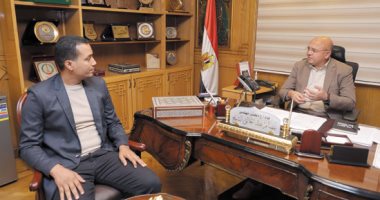 من السولار إلى الكهرباء.. ثورة تطوير فى أتوبيسات القاهرة.. النقل العام: تحول تاريخى يشمل 2000 أتوبيس صديق للبيئة وكارت ذكى لإنهاء التعامل النقدى.. عصام الشيخ: التحصيل الإلكترونى يضع حدا للعشوائية فى الإيرادات