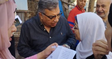 محافظ الدقهلية فى زيارة مفاجئة لعيادتي التأمين الصحى بجديلة ودكرنس