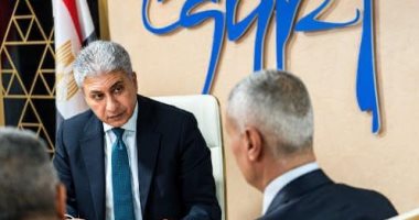 لقاءات مكثفة في جناح مصر للطيران خلال فعاليات معرض لندن السياحي الدولى