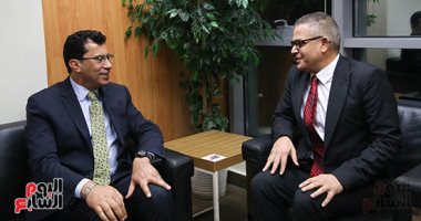 وزير الشباب والرياضة يزور جريدة اليوم السابع.. صور