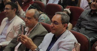 محافظ قنا يشهد احتفالية فنية ضمن مهرجان قنا للفنون والحرف التراثية