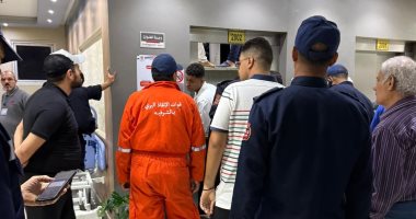 إنقاذ 8 أشخاص بينهم 3 أطفال بعد احتجازهم داخل أسانسير مستشفى خاص بالزقازيق