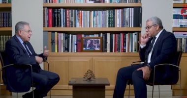 السنيورة: حزب الله لم يتعلم من تجربة 2006 وكرر الخطأ بعد أحداث 7 أكتوبر 2023