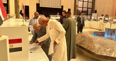 المصريون فى الرياض يدلون بأصواتهم فى انتخابات مجلس النواب بمقر السفارة المصرية 
