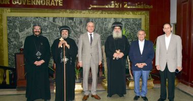 محافظ الأقصر يستقبل وفد دير مار جرجس بالرزيقات بمناسبة بدء موسم الاحتفال