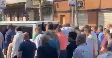 تشييع جثمان أب وأبنائه ضحايا حادث الطريق الدولى 45 فى الإسكندرية