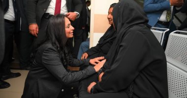 وزيرة التضامن تطمئن على مستوى الخدمات المقدمة لمرضى السرطان بالصعيد