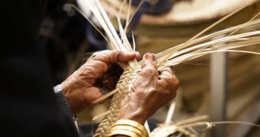 "الحرف اليدوية" فى السعودية.. فنون عريقة أحيتها مبادرات حكومية متنوعة