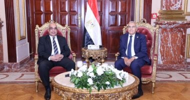 وزير العدل يزور رئيس مجلس الشيوخ لتهنئته بتولى منصبه