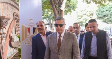 محافظ الإسكندرية يتفقد مقار اللجان الانتخابية استعدادًا لانتخابات النواب