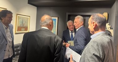 خالد فودة ومحمود حميدة يفتتحان معرض أحمد شيحا احتفاءً بالمتحف الكبير