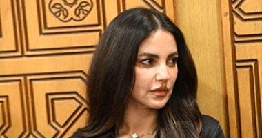 حسن الرداد ودرة وأحمد مراد ومحمد علي رزق في عزاء والد محمد رمضان.. صور 