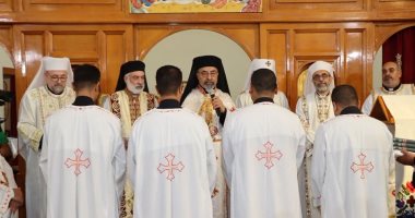 بطريرك الأقباط الكاثوليك يحتفل بعيد شفيع الكلية الإكليريكية ويُرسم شمامسة جدد