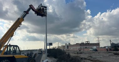 تركيب 500 كشاف طاقة شمسية توفيرا لخدمات الإنارة لأهالى جنوب بورسعيد