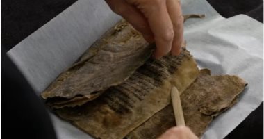 الكشف عن مخطوطة من العصور الوسطى أقدم كتاب للترانيم المسيحية في النرويج