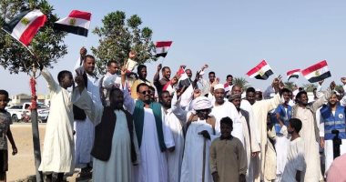 المحافظون يتابعون انتظام التصويت فى أول أيام انتخابات النواب.. المرأة والشباب يتصدران المشهد فى المنيا.. وإقبال أمام لجان حلايب وشلاتين والشباب يتصدرون المشهد فى الوادى الجديد.. والسيدات يشاركن بقوة فى الصعيد