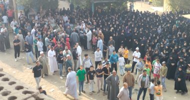 كانوا راجعين من المدرسة.. تشييع جنازة شقيقين توفيا فى حادث تصادم بالقناطر