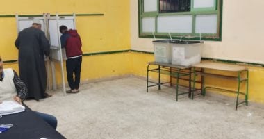 استمرار توافد المواطنين على لجان الوراق فى انتخابات مجلس النواب