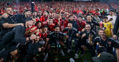 أفراح السوبر تُغطي سماء القلعة الحمراء.. سهرة صباحي لبعثة الفريق فى أبوظبي واحتفالات اللاعبين والجماهير باللقب مُستمرة.. الأهلي يصل للبطولة رقم 156 فى تاريخه.. و120 لاعباً شاركوا فى الـ16 سوبر