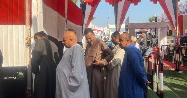 343 لجنة انتخابية تستقبل المواطنين وزحام أمام اللجان بالفيوم.. فيديو وصور