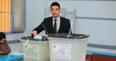 نائب محافظ سوهاج يدلى بصوته فى انتخابات النواب ويؤكد: المشاركة واجب وطنى