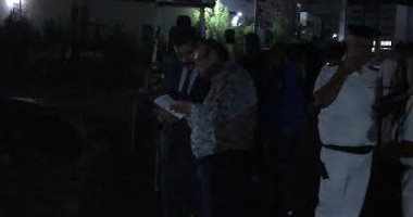 النيابة العامة تعاين مكان حادث انهيار مصنع تحت الإنشاء بالمحلة.. فيديو