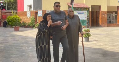 زوجان فى السبعين يشاركان معًا فى انتخابات النواب بالجيزة.. صور