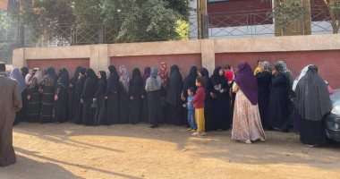توافد الناخبين للتصويت بانتخابات النواب فى سوهاج.. والسيدات يشاركن بقوة