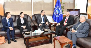 جامعة القناة تستقبل وفد جامعة بكين للغات والثقافة لتعزيز التعاون العلمي والثقافي