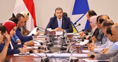 محافظ دمياط يبحث خطة تنفيذ خريطة تفاعلية للطرق على مستوى المحافظة