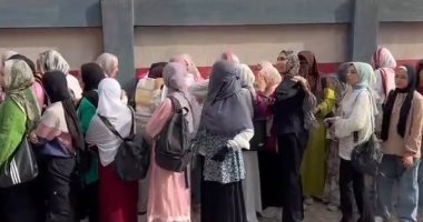 طوابير من الناخبين أمام اللجان للإدلاء بأصواتهم فى البحيرة