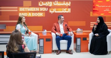 مختصون: القراءة تنمى الخيال والشاشات تُربك التركيز