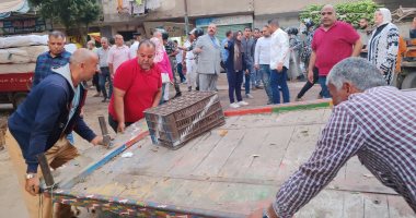 مصادرة 12 عربة كارو ورفع 20 طن مخلفات بحملة مكبرة بشرق شبرا الخيمة