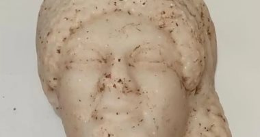 اكتشاف قناع رخامى عمره 2300 عام فى قرطاج القديمة بتونس