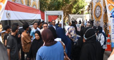 محافظ قنا يتفقد مقار اللجان الانتخابية فى اليوم الثاني لانتخابات مجلس النواب