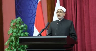 رئيس جامعة الأزهر للطلاب الوافدين: طلب العلم مسيرة مستمرة من المهد للحد