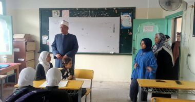 رئيس أزهر كفر الشيخ يتفقد المعاهد ويتابع مسابقة القرآن بمشاركة 3272 حافظا