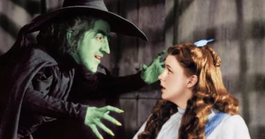 قبعة الساحرة الشريرة الشهيرة من فيلم ساحر أوز معروضة للبيع فى مزاد علنى