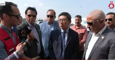 سفير سنغافورة يتفقد معبر رفح.. ومجاور يؤكد استمرار إدخال المساعدات إلى غزة