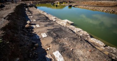 علماء آثار فى فرنسا يكتشفون ميناء عمره 2000 عام