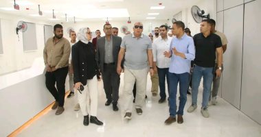 محافظ الوادى الجديد يتفقد أعمال إنشاء المركز التكنولوجى بديوان عام المحافظة تمهيدًا لافتتاحه