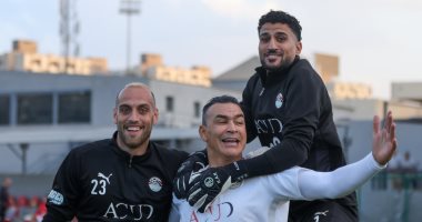 وصلة هزار بين الحضرى وحراس مرمى منتخب مصر الثانى قبل ودية الجزائر