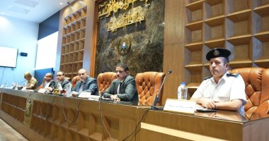 محافظ أسيوط يعلن دراسة إنشاء أول نادى للذكاء الاصطناعى بالمحافظة 