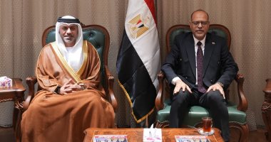 وزير العمل يبحث مع السفير الإمارات تعزيز التعاون فى مجالات التدريب