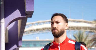 الأهلي يصل صالة خليفة بن زايد لمواجهة سموحة فى نهائي سوبر اليد.. صور