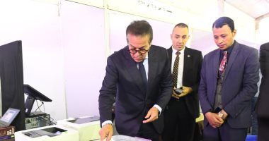 وزير الصحة يدلي بصوته فى انتخابات نادي هليوبوليس